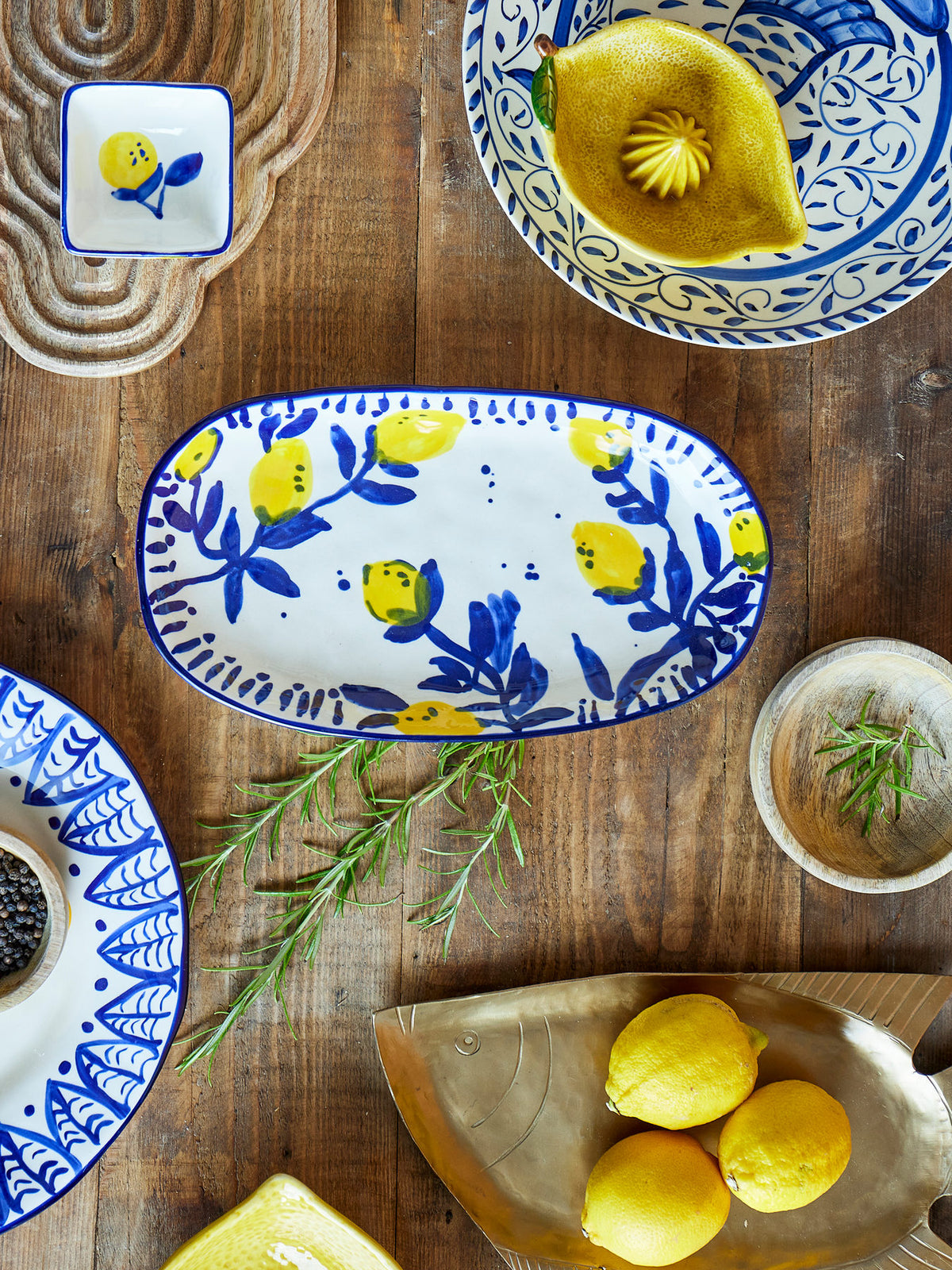 Maxima Servierplatte, Blue, Steingut in Blau präsentiert im Onlineshop von KAQTU Design AG. Servierplatten ist von Creative Collection