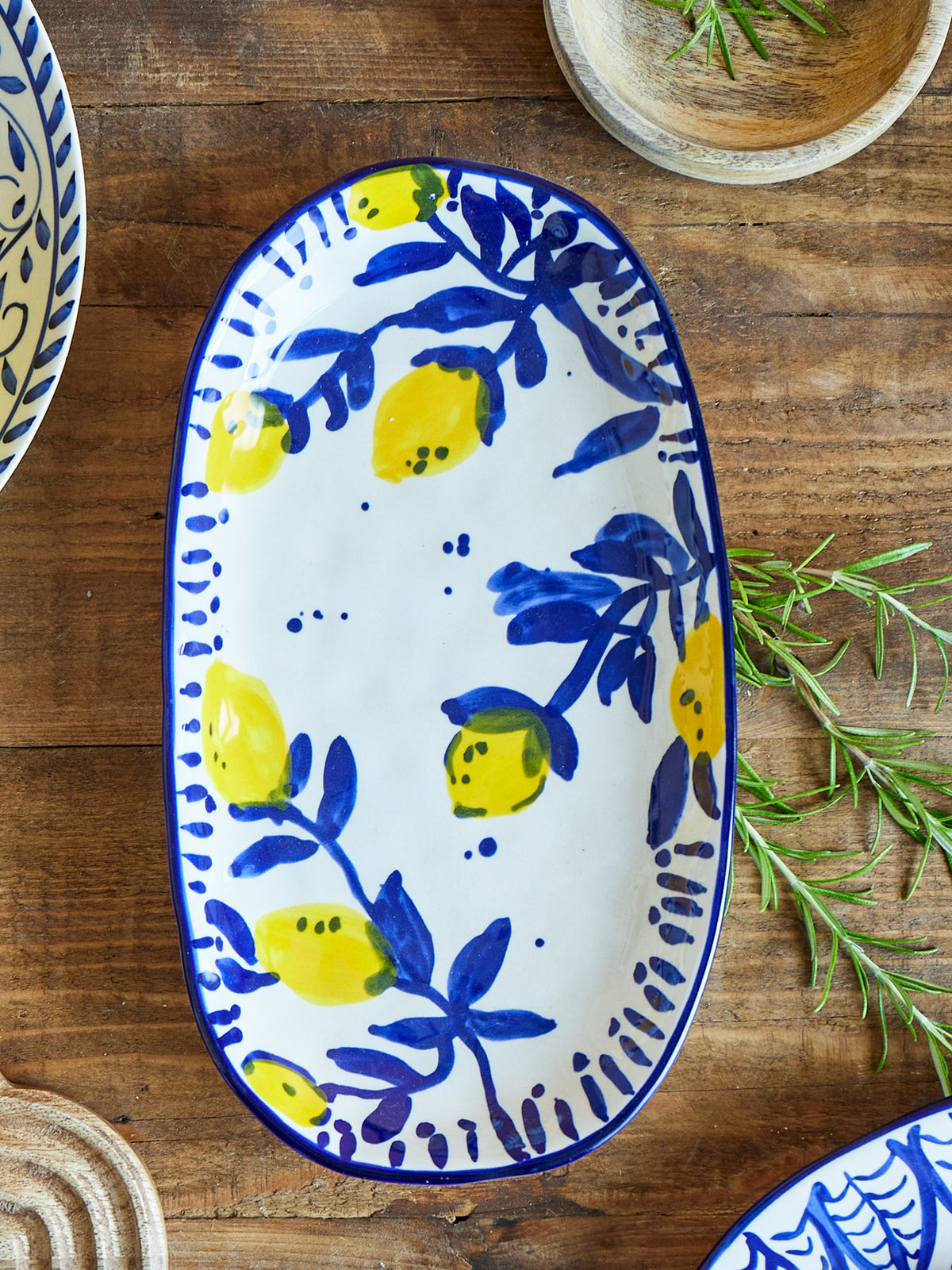 Maxima Servierplatte, Blue, Steingut in Blau präsentiert im Onlineshop von KAQTU Design AG. Servierplatten ist von Creative Collection