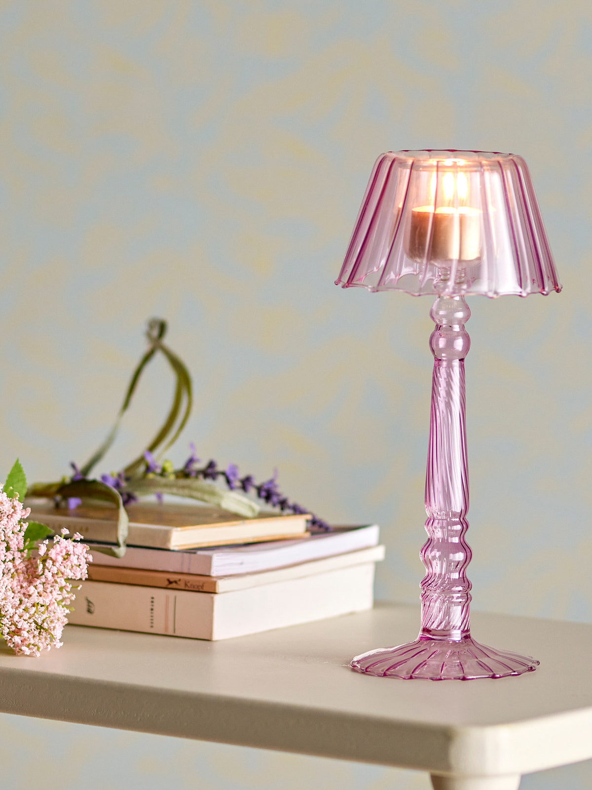 Cisco Teelichthalter, Rose, Glas in Rose präsentiert im Onlineshop von KAQTU Design AG. Teelichthalter ist von Bloomingville