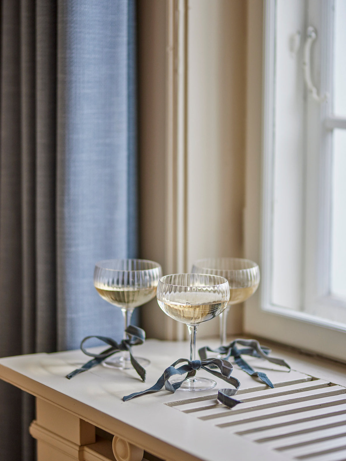 Astrid Champagnerglas, Multipack, Klar, Glas in Klar präsentiert im Onlineshop von KAQTU Design AG. Champagner Flutes ist von Bloomingville