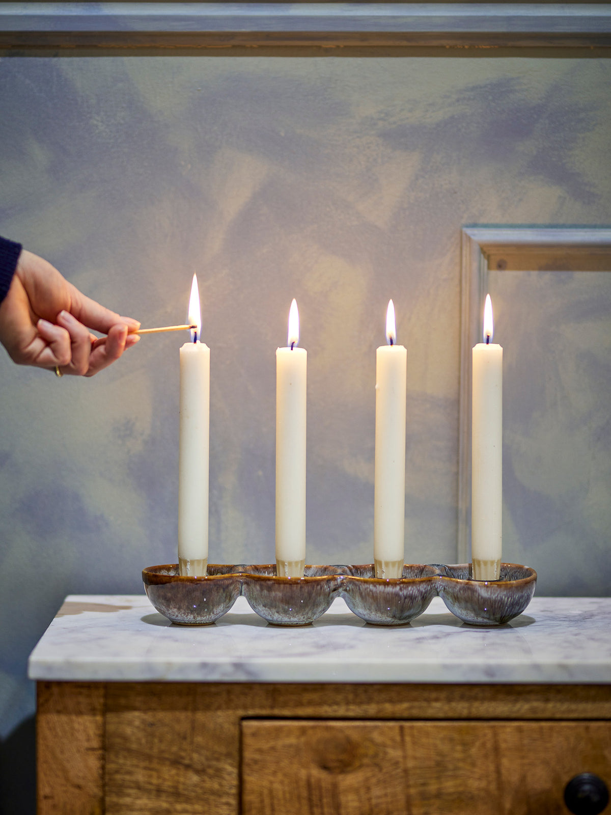 Kalia Adventskerzenständer, Braun, Steingut in Braun präsentiert im Onlineshop von KAQTU Design AG. Kerzenständer ist von Bloomingville