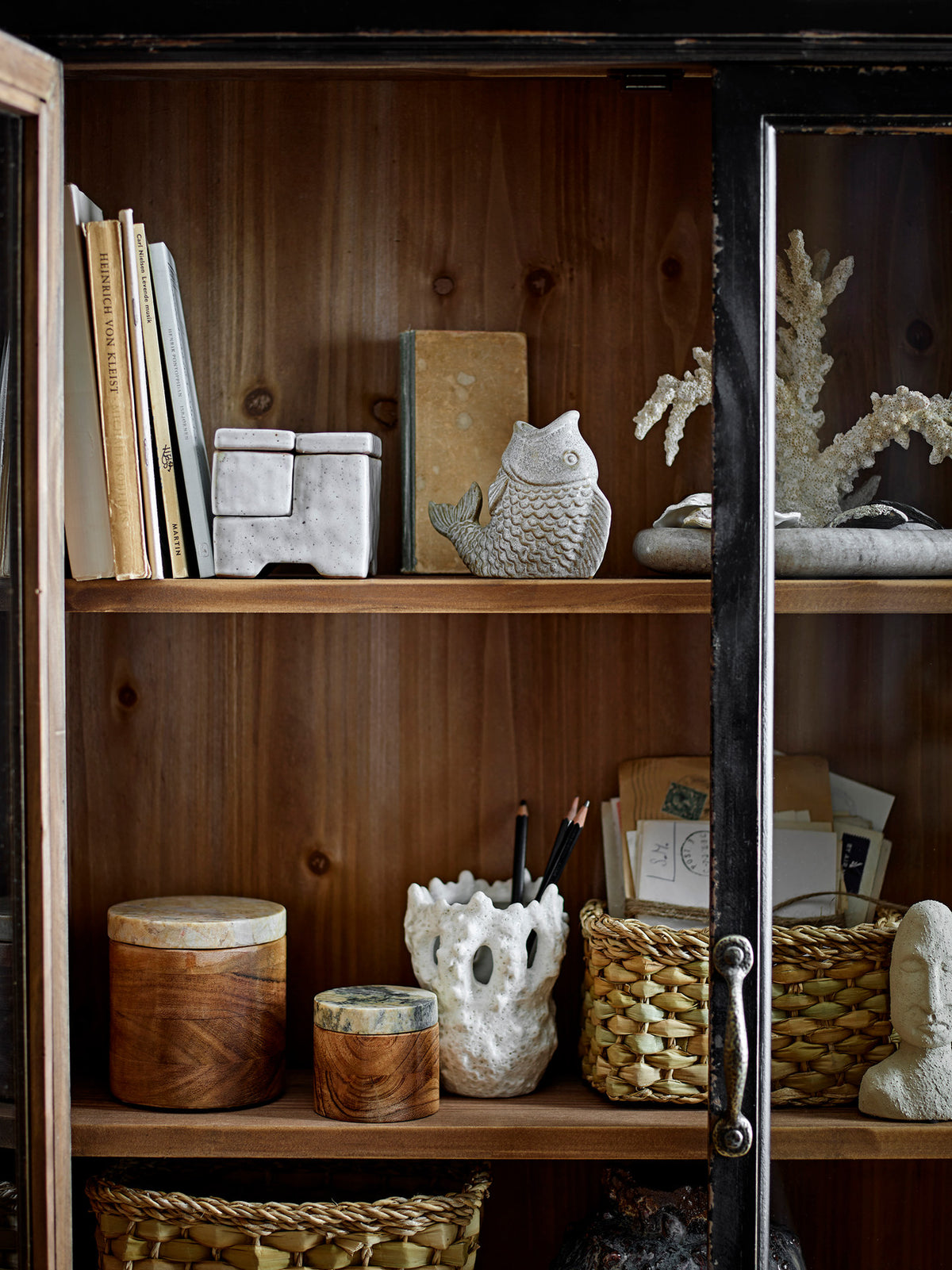 Hiro Kerzenhalter, Grau, Steingut in Grau präsentiert im Onlineshop von KAQTU Design AG. Kerzenständer ist von Creative Collection