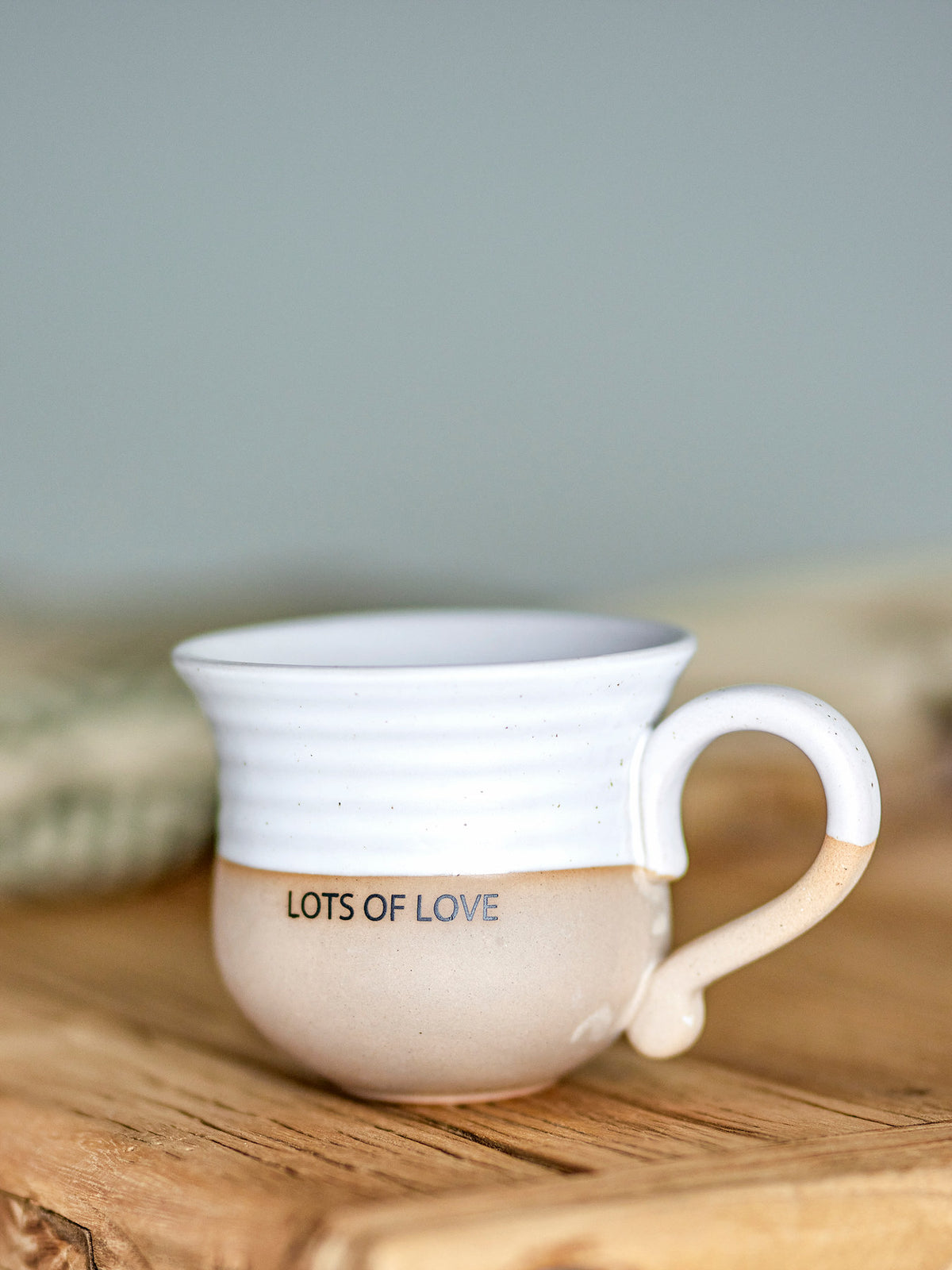 Claire Tasse, Weiss, Steingut in Weiss präsentiert im Onlineshop von KAQTU Design AG. Tasse ist von Creative Collection
