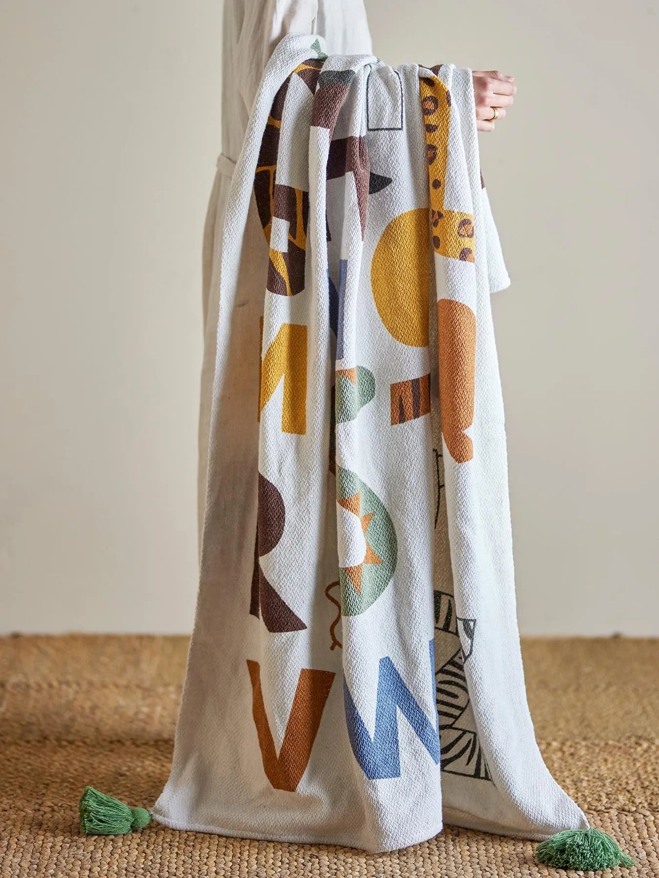 Memmo Decke, Natur, Recycelte Baumwolle in Natur präsentiert im Onlineshop von KAQTU Design AG. Bettüberwurf ist von Bloomingville Mini