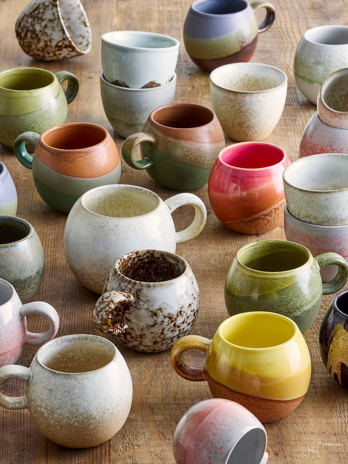Paula Tasse, Orange, Steingut in Orange präsentiert im Onlineshop von KAQTU Design AG. Tasse ist von Bloomingville