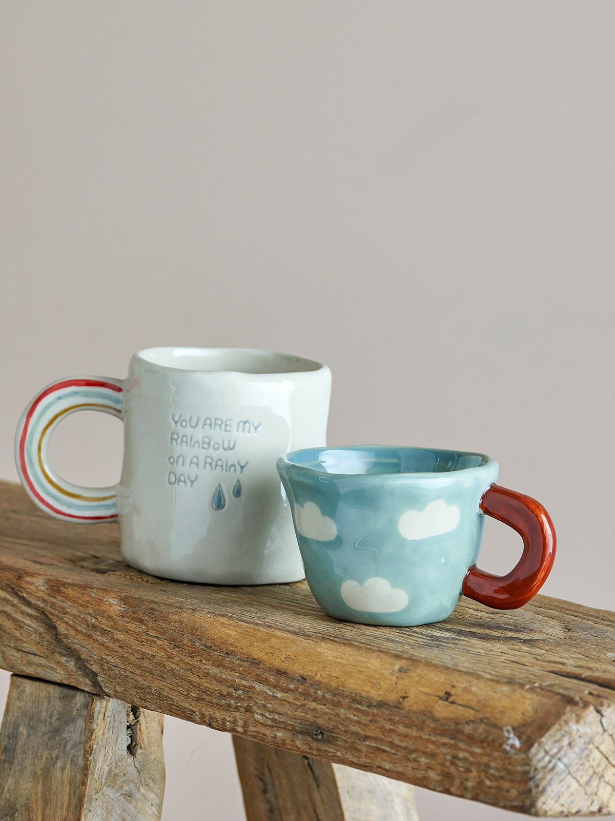Nini Tasse, Blau, Steingut in Blau präsentiert im Onlineshop von KAQTU Design AG. Tasse ist von Bloomingville Mini