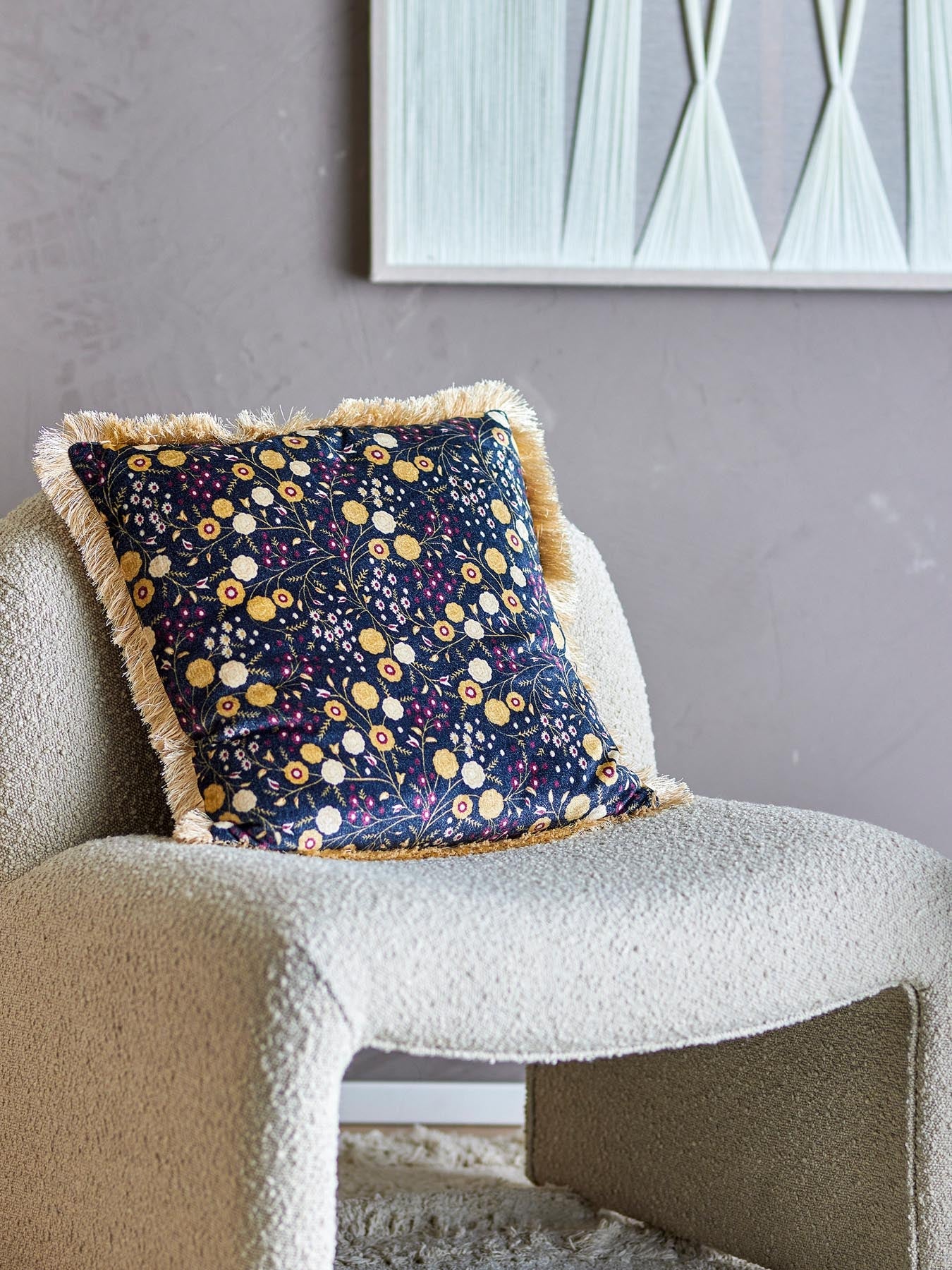 Eydis Kissen, Blau, Viskose in Blau präsentiert im Onlineshop von KAQTU Design AG. Deko Kissen ist von Bloomingville