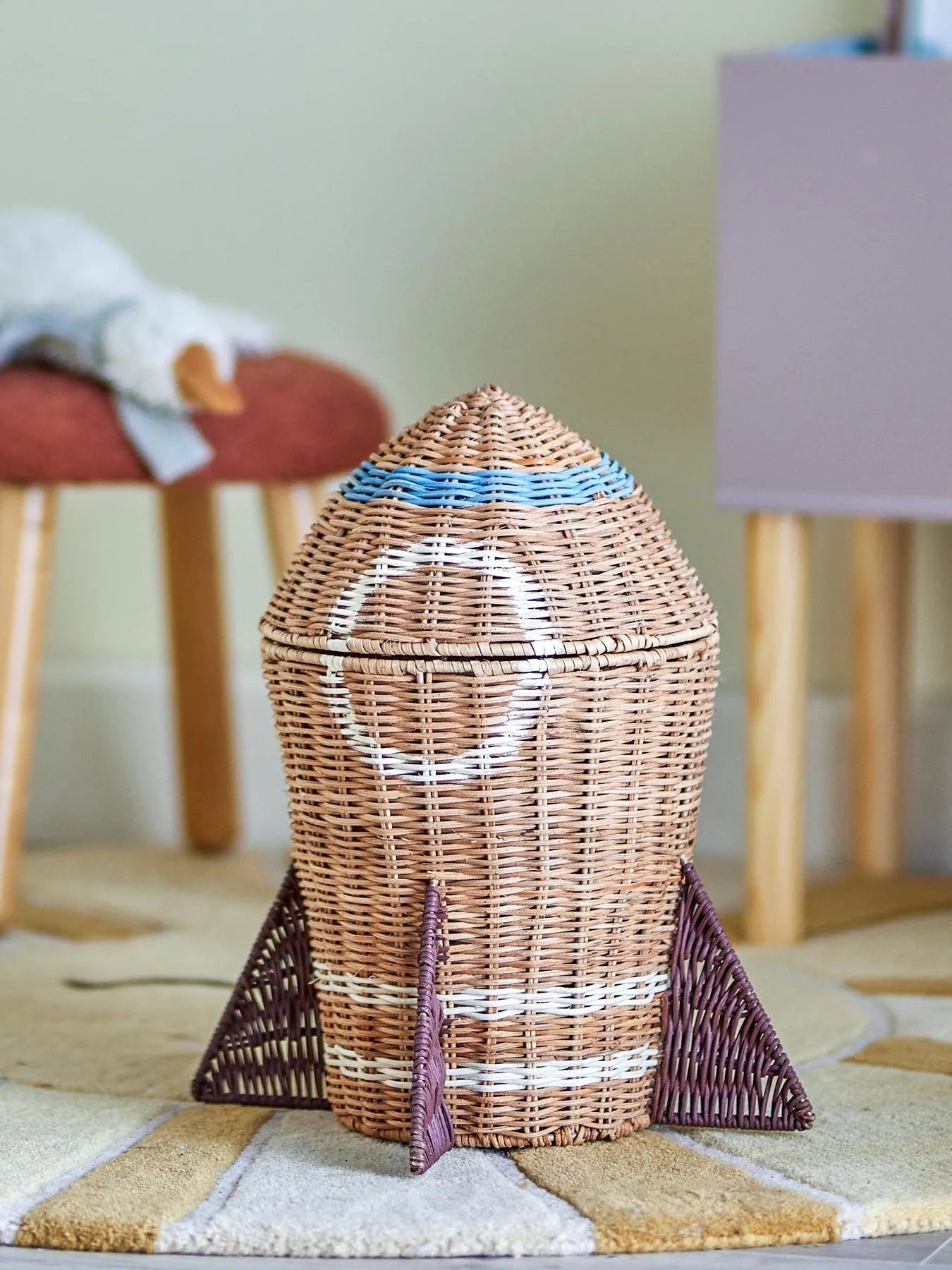 Space Korb mit Deckel, Natur, Rattan in Natur präsentiert im Onlineshop von KAQTU Design AG. Aufbewahrungskorb ist von Bloomingville Mini