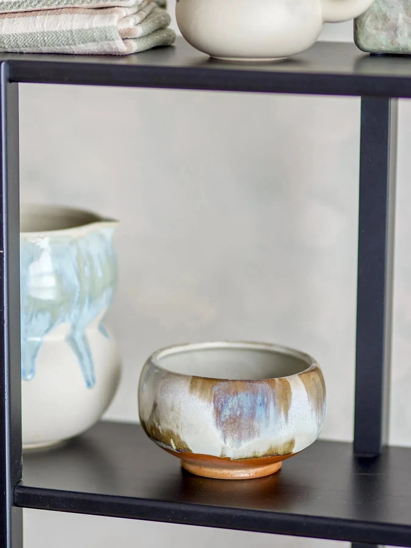 Jade Schale, Natur, Steingut in Natur präsentiert im Onlineshop von KAQTU Design AG. Schale ist von Bloomingville