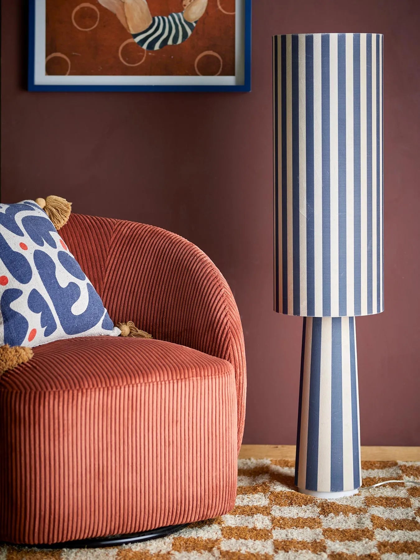 Emmie Stehlampe, Blau, Polyester in Blau präsentiert im Onlineshop von KAQTU Design AG. Stehleuchte ist von Bloomingville