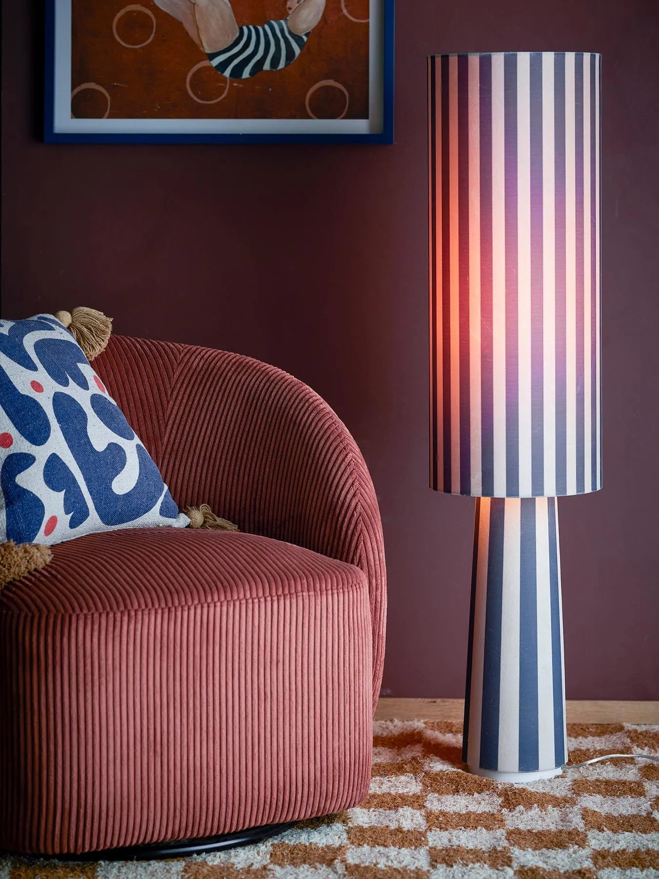 Emmie Stehlampe, Blau, Polyester in Blau präsentiert im Onlineshop von KAQTU Design AG. Stehleuchte ist von Bloomingville