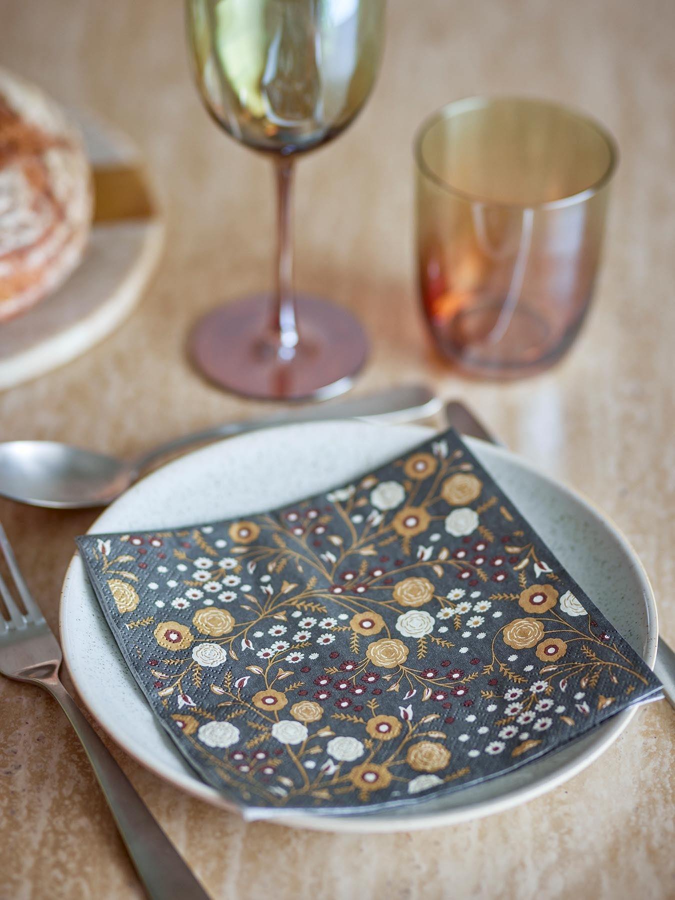 Eydis Serviette, Natur, FSC® Mix, Papier in Natur präsentiert im Onlineshop von KAQTU Design AG. Servietten ist von Bloomingville