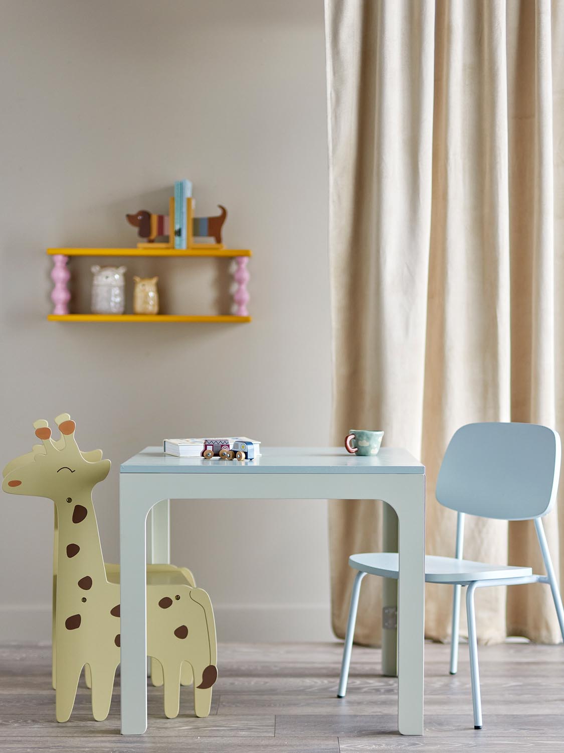 Felipe Tisch, Grau, FSC®100%, MDF in Grey präsentiert im Onlineshop von KAQTU Design AG. Esstisch ist von Bloomingville Mini