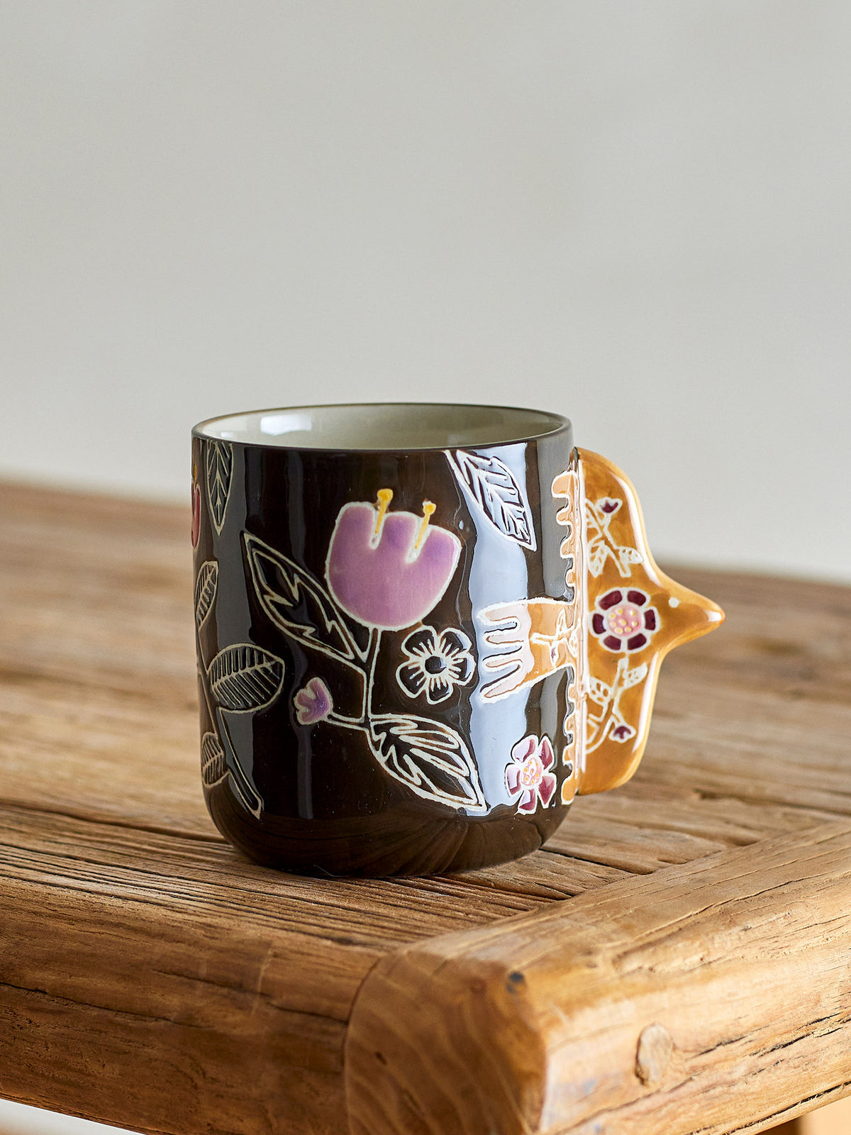 Vivielle Tasse, Bunt, Steingut in Multi präsentiert im Onlineshop von KAQTU Design AG. Tasse ist von Bloomingville
