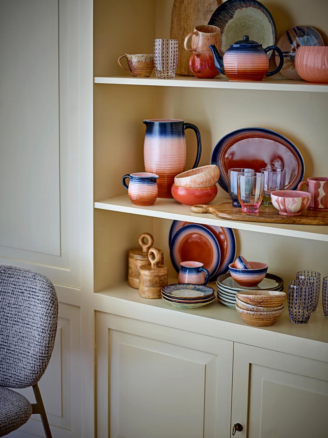 Saul Becher, Rose, Steingut in Rose präsentiert im Onlineshop von KAQTU Design AG. Tasse ist von Bloomingville