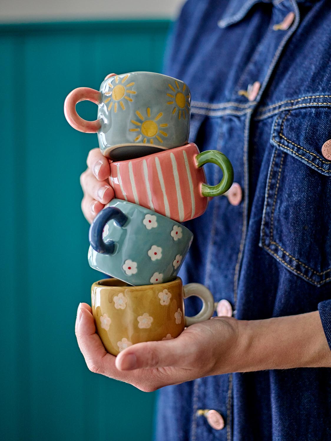 Nini Tasse, Braun, Steingut in Brown präsentiert im Onlineshop von KAQTU Design AG. Tasse ist von Bloomingville