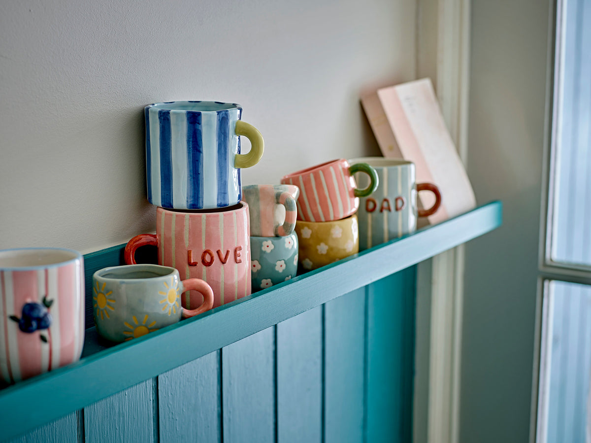 Nini Tasse, Braun, Steingut in Brown präsentiert im Onlineshop von KAQTU Design AG. Tasse ist von Bloomingville