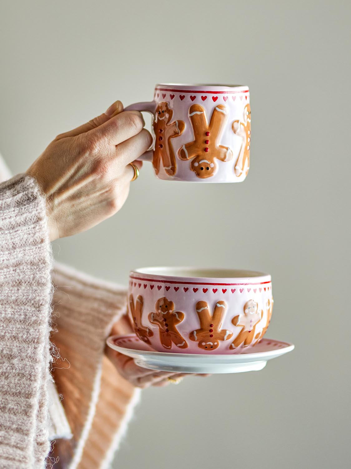 Binna Tasse, Rose, Steingut in Rose präsentiert im Onlineshop von KAQTU Design AG. Tasse ist von Bloomingville