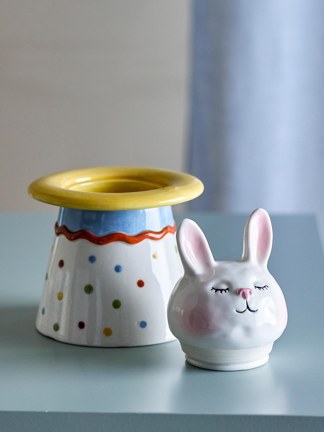 Villja Gefäß mit Deckel, Bunt, Steingut in Multi präsentiert im Onlineshop von KAQTU Design AG. Kanne ist von Bloomingville Mini