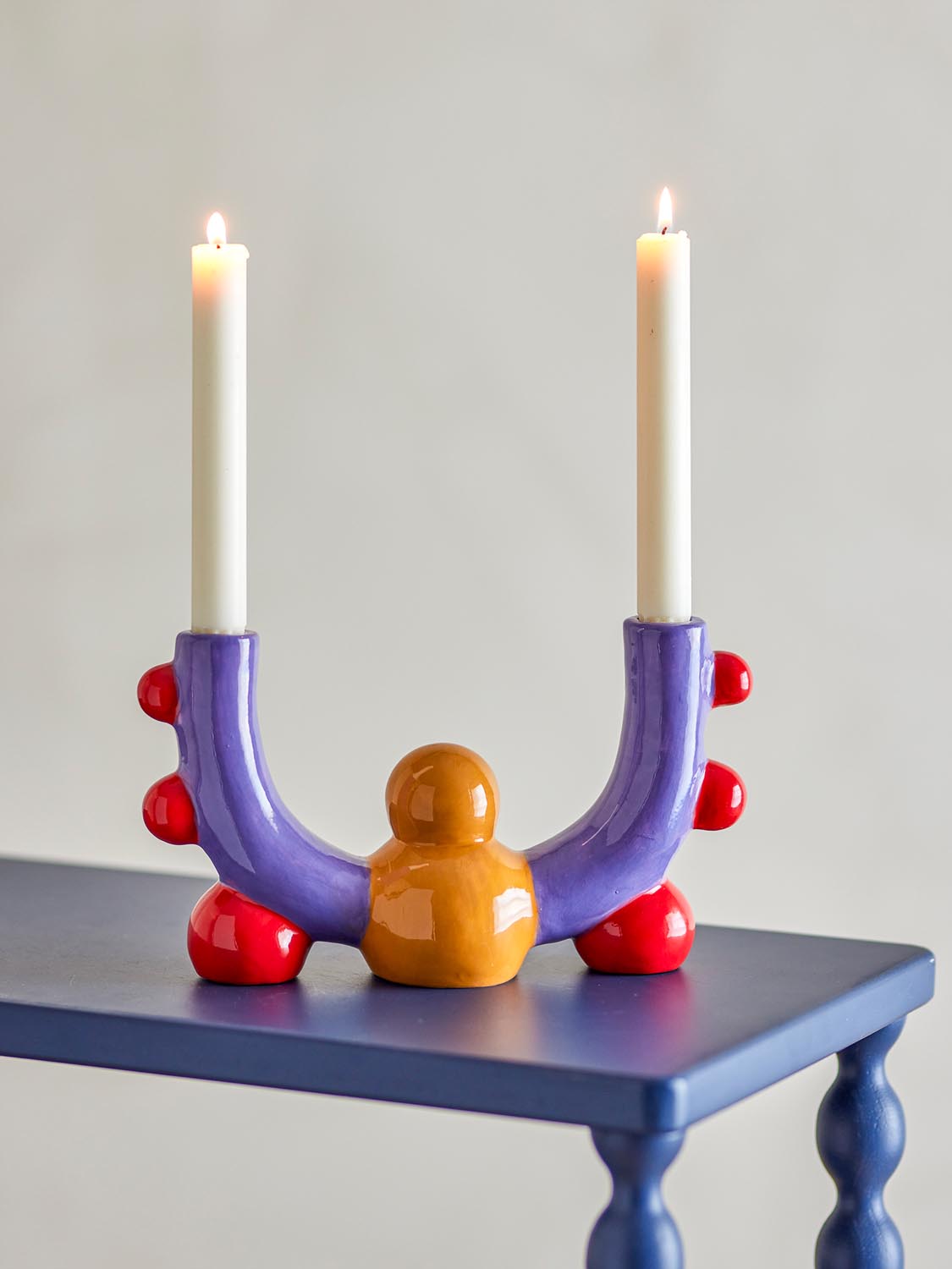 Edivia Kerzenhalter, Bunt, Steingut in Multi präsentiert im Onlineshop von KAQTU Design AG. Kerzenständer ist von Bloomingville