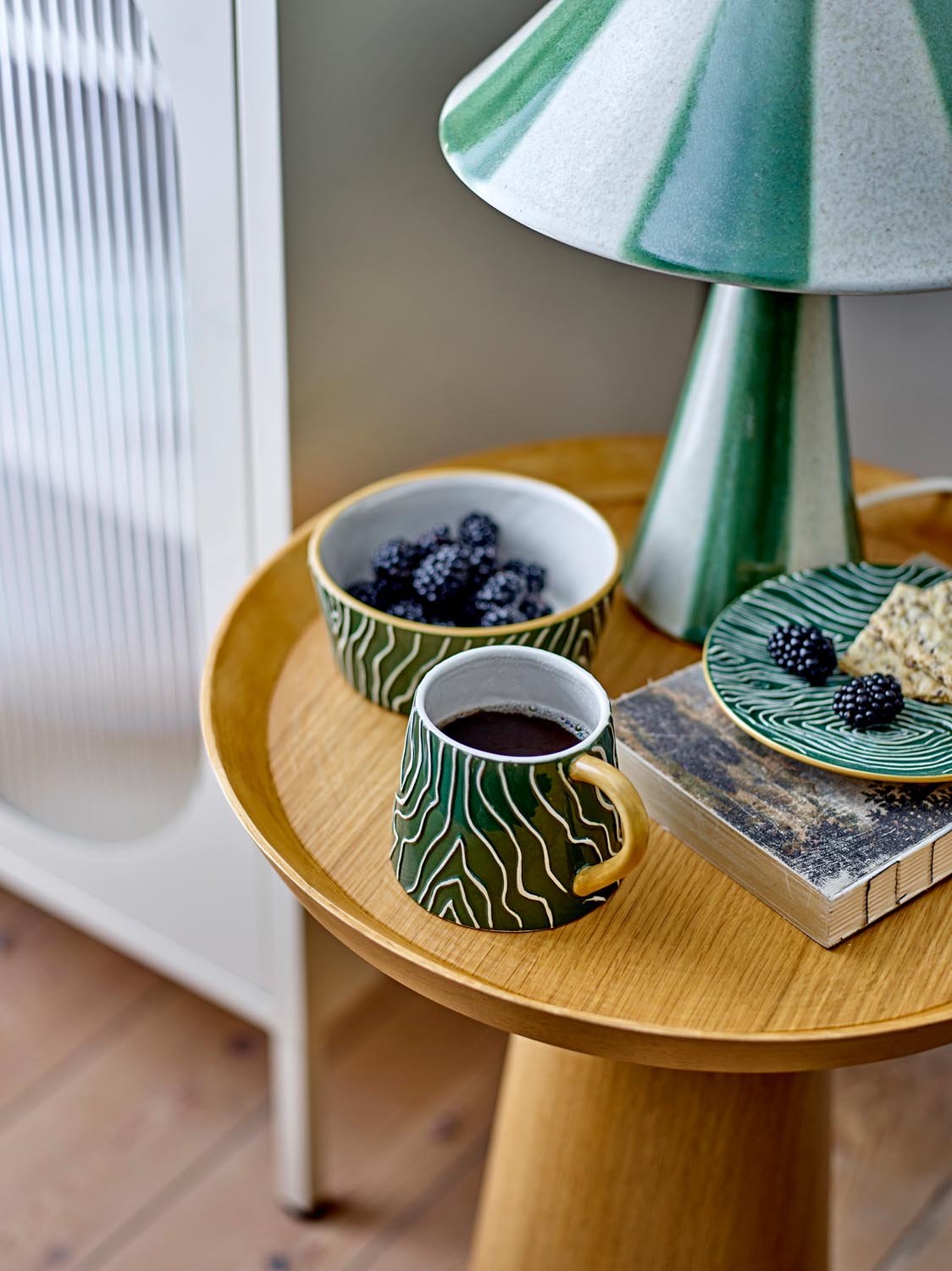 Woodsby Tasse, Bunt, Steingut in Multi präsentiert im Onlineshop von KAQTU Design AG. Tasse ist von Bloomingville