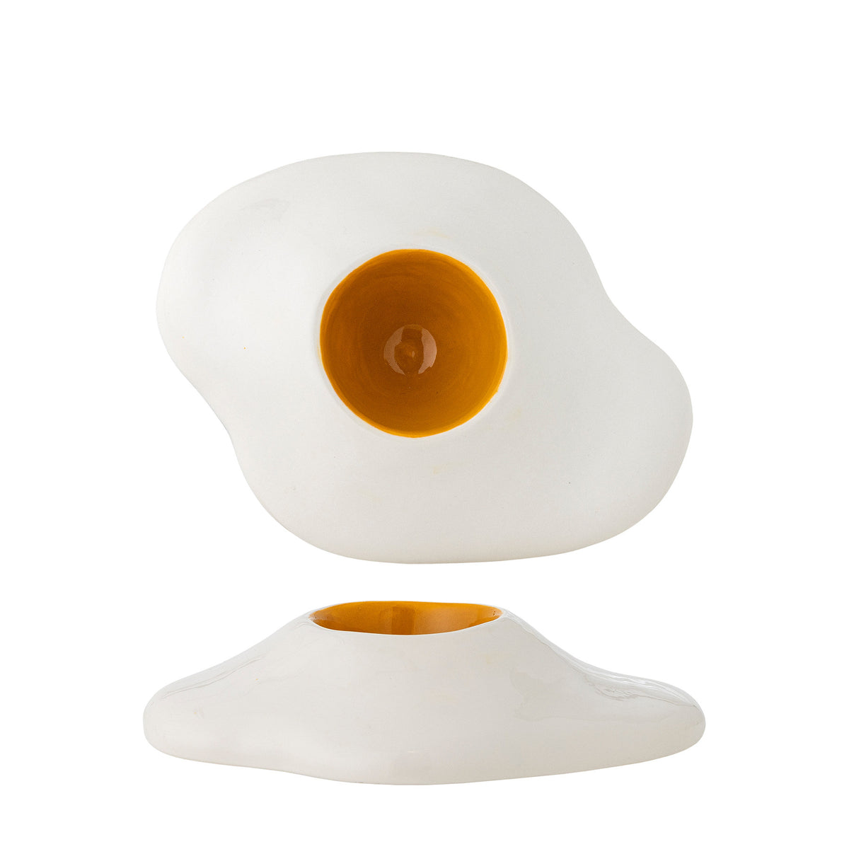Eggert Eierbecher, Weiss, Steingut in White präsentiert im Onlineshop von KAQTU Design AG. Eierbecher ist von Bloomingville