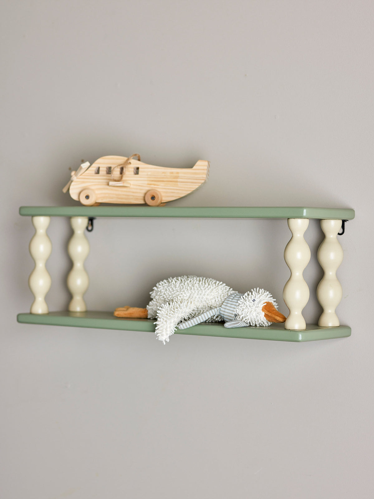 Bibiola Regal, Grün, MDF in Green präsentiert im Onlineshop von KAQTU Design AG. Wandregal ist von Bloomingville Mini