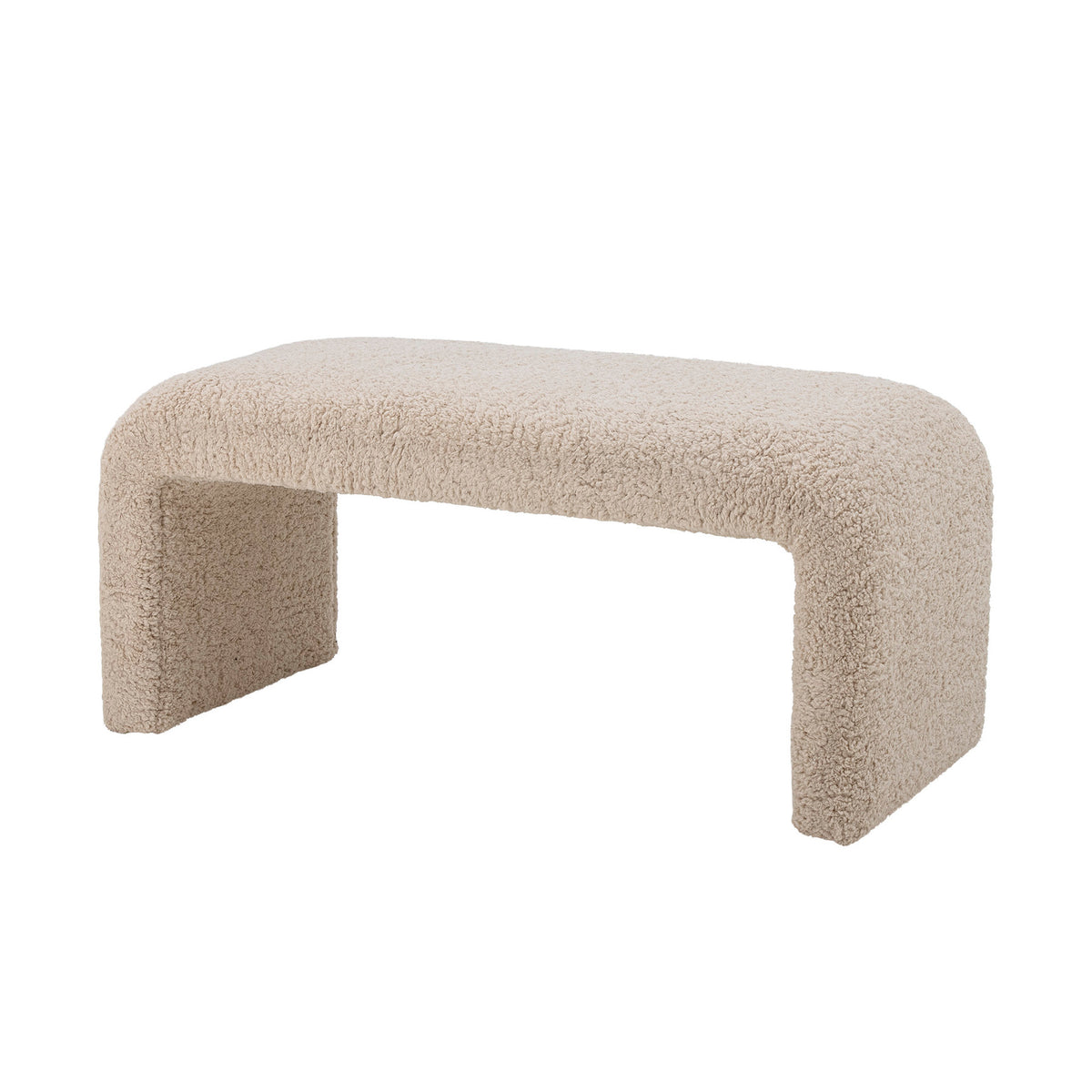 Weisse Sitzbank Bobbie von Bloomingville mit weicher Teddyfleece-Oberfläche, organisch geformt, Beine in Offwhite, Material Polyester und Holz