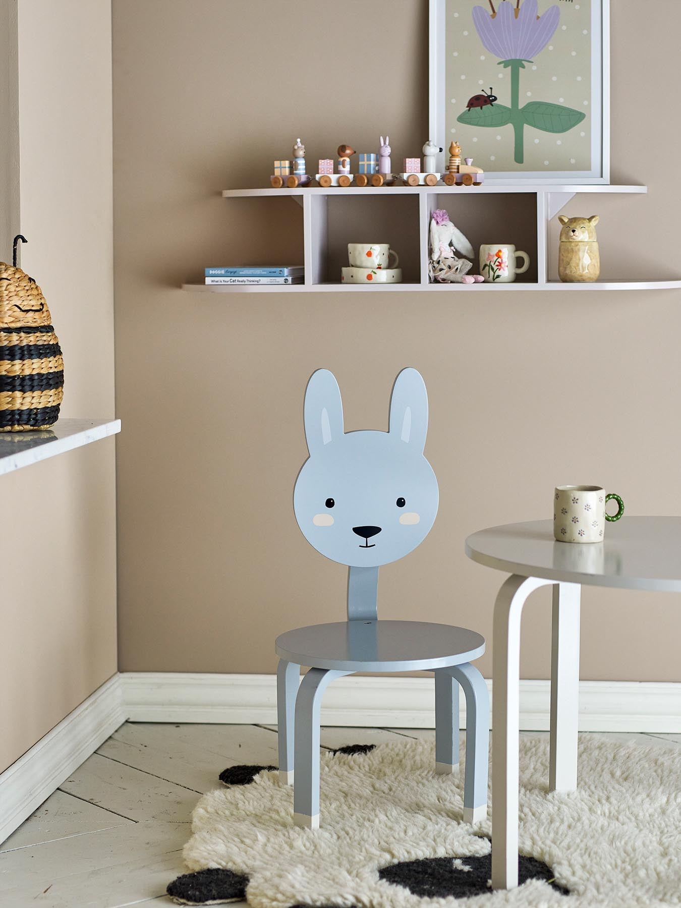 Marle Stuhl, Grau, MDF in Grau präsentiert im Onlineshop von KAQTU Design AG. Stuhl ist von Bloomingville Mini