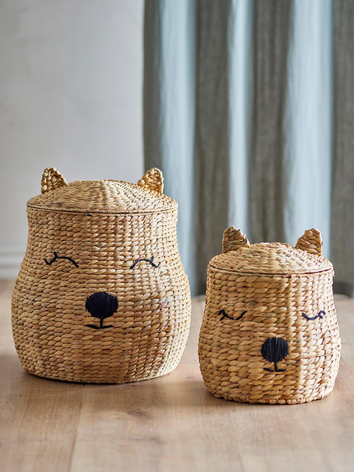Berny Korb mit Deckel, Natur, Wasserhyazinthe in Nature präsentiert im Onlineshop von KAQTU Design AG. Aufbewahrungskorb ist von Bloomingville Mini
