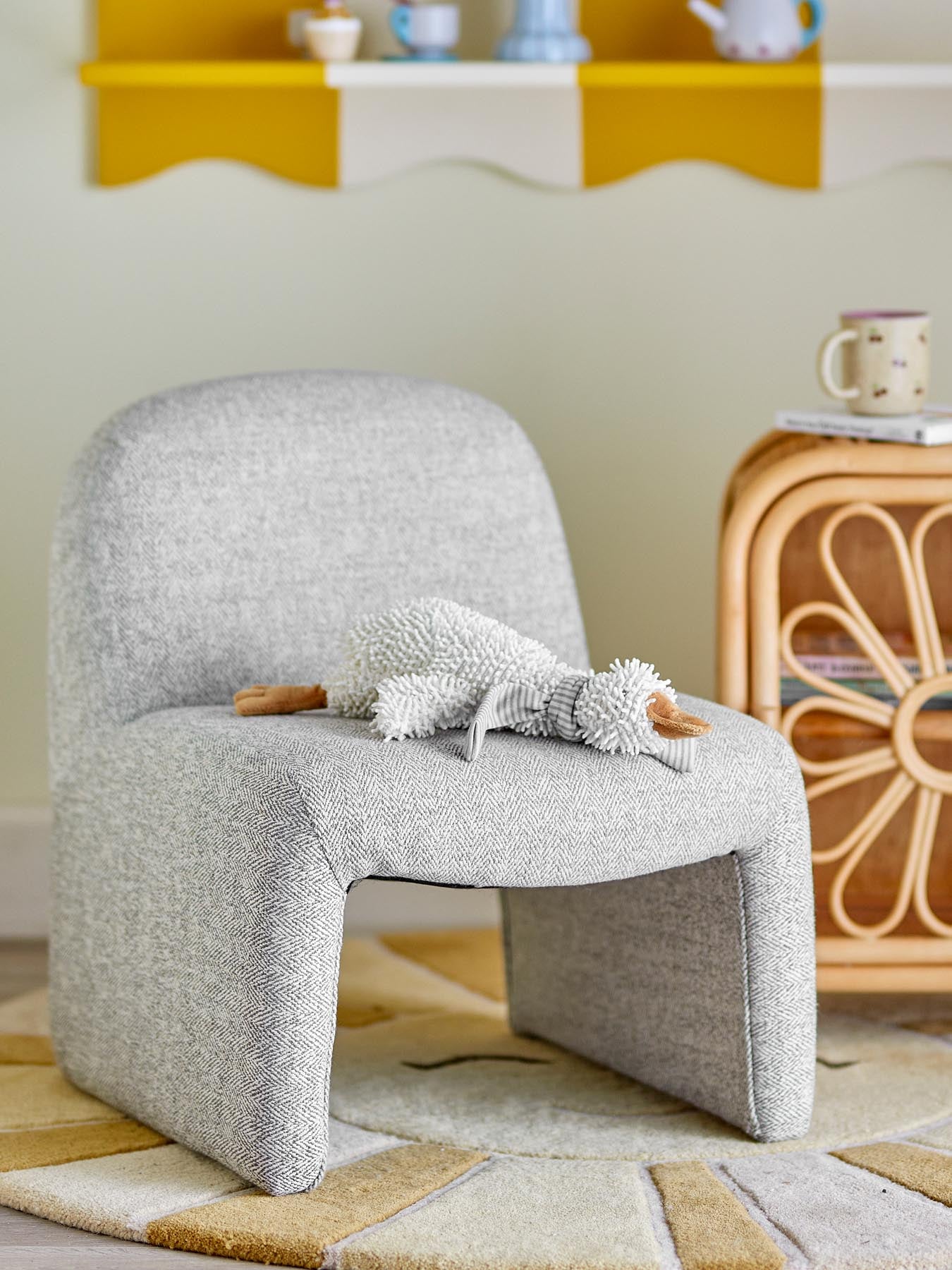 Neel Stuhl, Grau, Polyester in Grau präsentiert im Onlineshop von KAQTU Design AG. Stuhl ist von Bloomingville Mini