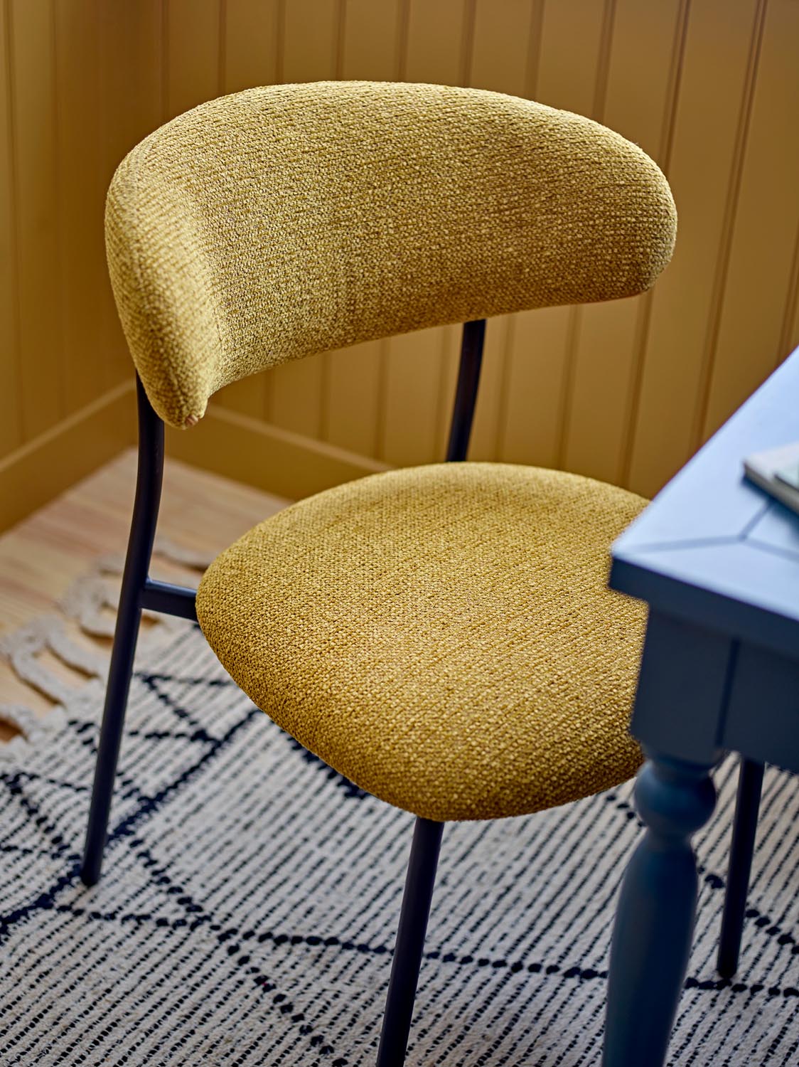 Manal Esszimmerstuhl, Gelb, FSC®100% Plywood in Yellow präsentiert im Onlineshop von KAQTU Design AG. Stuhl ist von Creative Collection