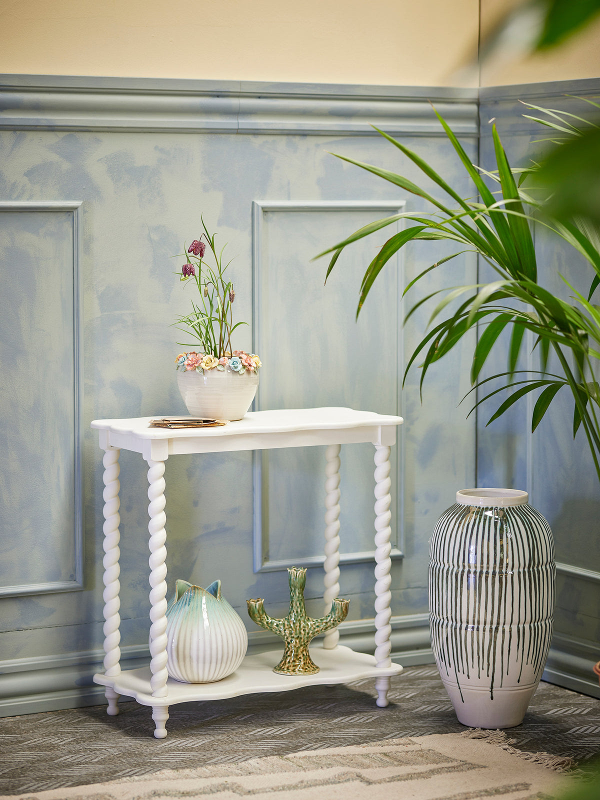 Bia Konsolentisch, Weiss, MDF in Weiss präsentiert im Onlineshop von KAQTU Design AG. Konsolentisch ist von Creative Collection