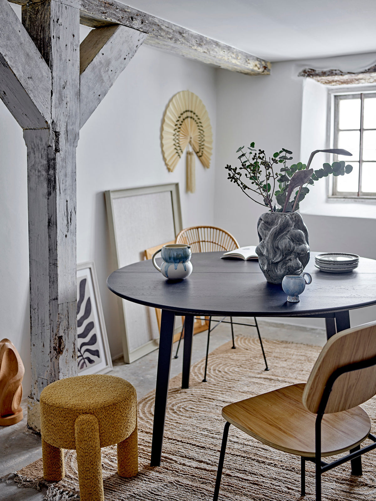 Bruno Hocker, Gelb, Polyester in Gelb präsentiert im Onlineshop von KAQTU Design AG. Hocker ist von Bloomingville
