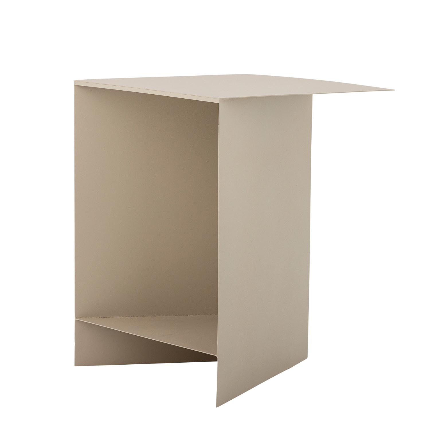 Tasha Beistelltisch, Natur, Metall in Natur präsentiert im Onlineshop von KAQTU Design AG. Tablett ist von Bloomingville