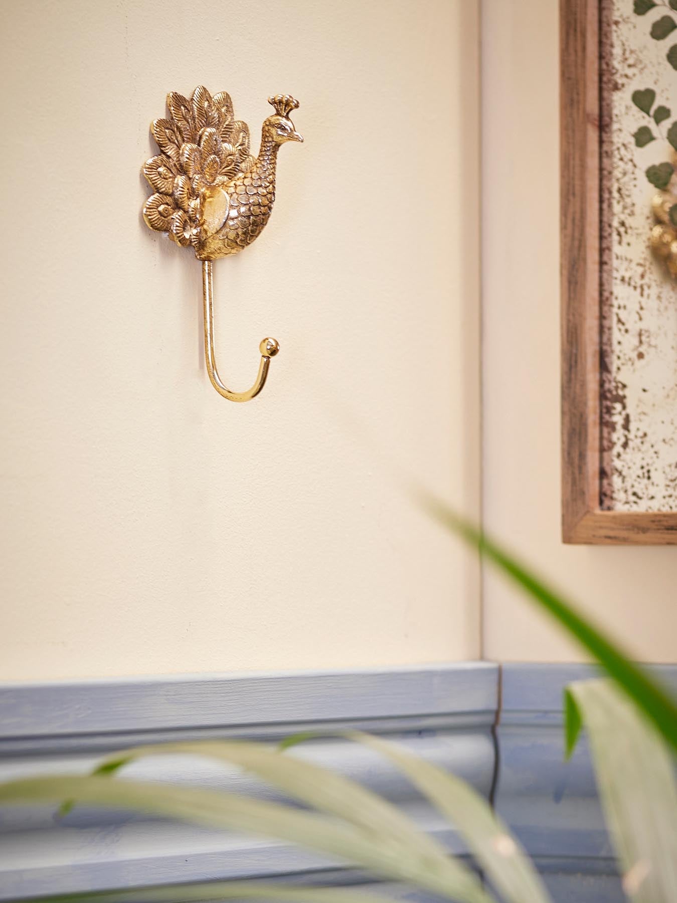 Dun hooks, brass, pewter