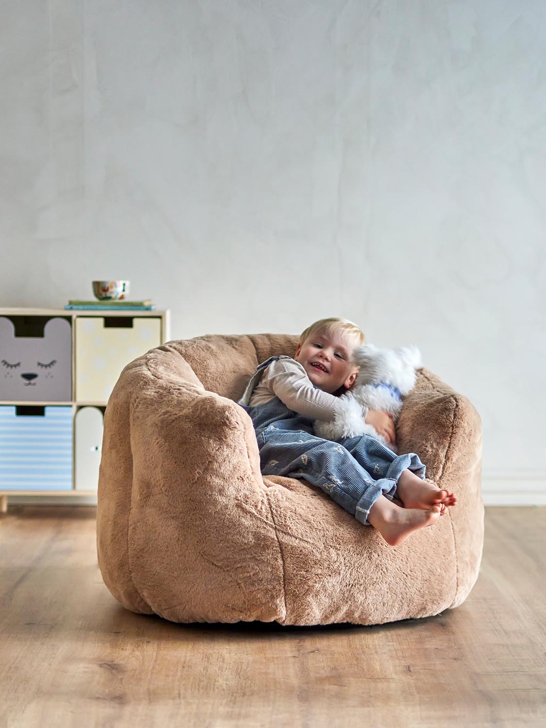 Kari Loungesessel, Braun, Polyester in Brown präsentiert im Onlineshop von KAQTU Design AG. Sessel ist von Bloomingville Mini