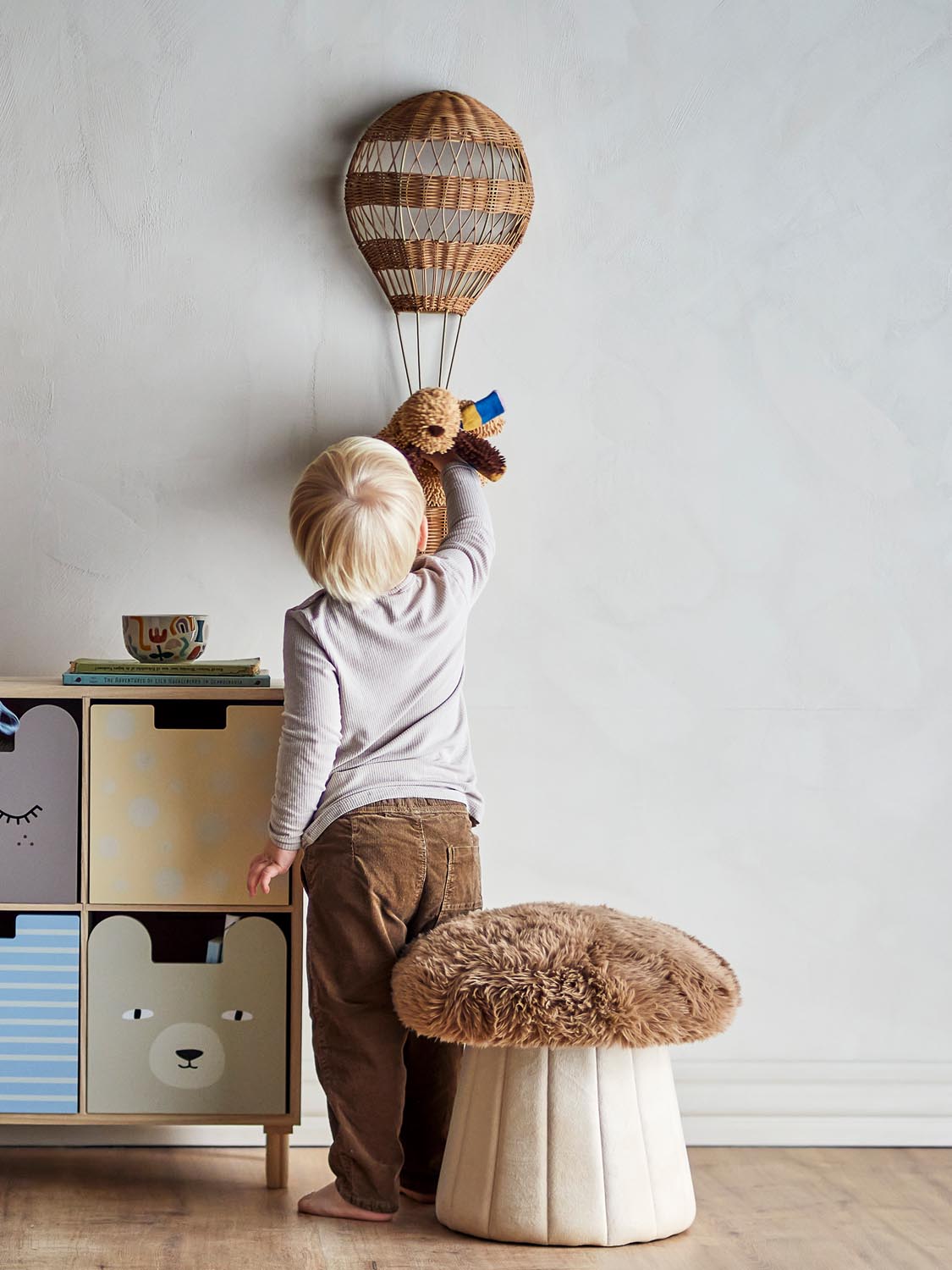 Bertil Pouf, Bunt, FSC®100%, MDF in Multi präsentiert im Onlineshop von KAQTU Design AG. Pouf ist von Bloomingville Mini