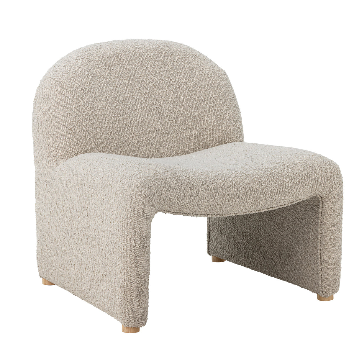 Neel Loungesessel in Weiss von Bloomingville, boucléähnlicher Stoffbezug, Gestell aus FSC® 100% Plywood mit Beinen in Natur, weiche Linienführung.
