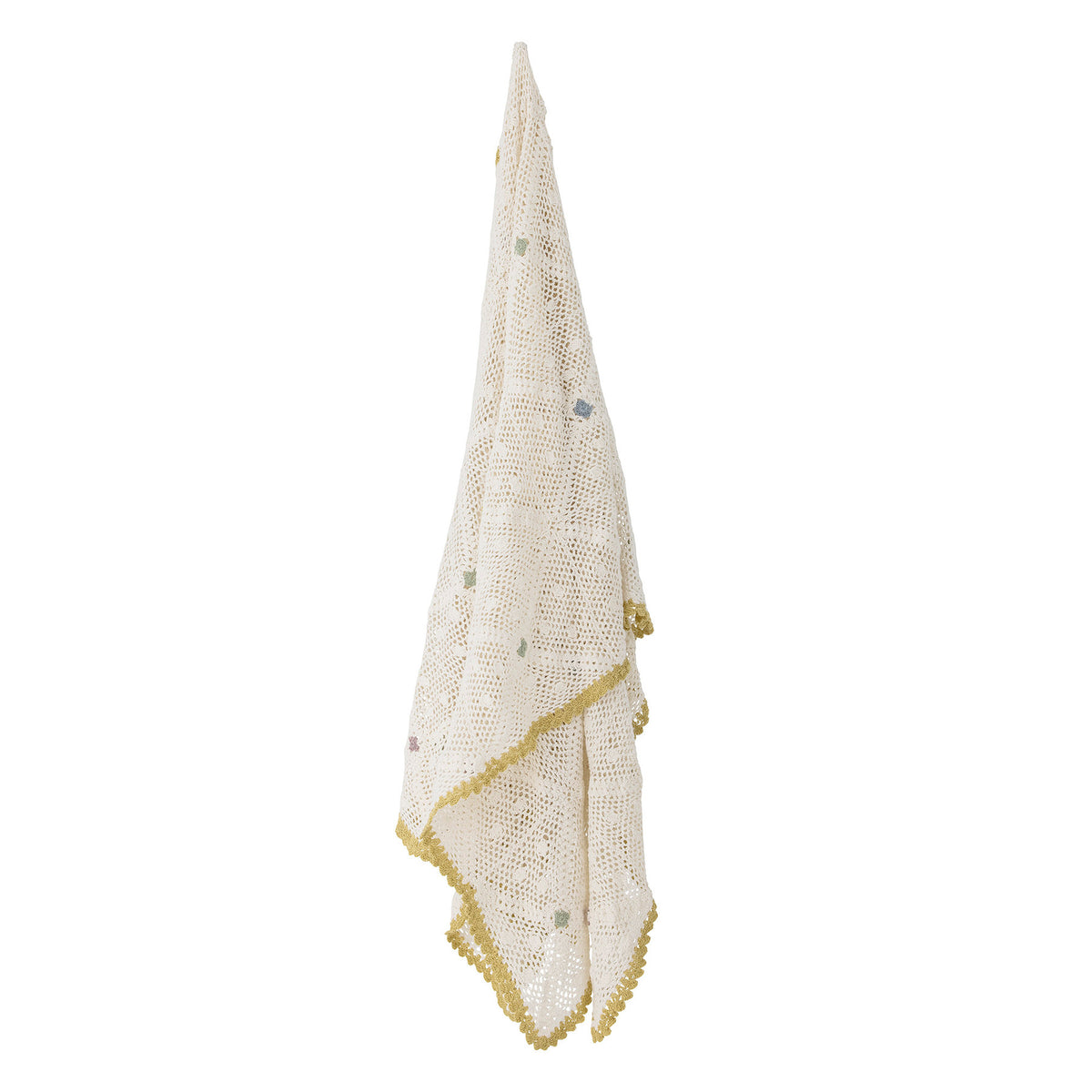 Weisse Wolldecke Rovigo von Bloomingville aus Baumwoll-Polyester-Mix, handgehäkelt mit quadratischem Muster und gewelltem grünem Rand.