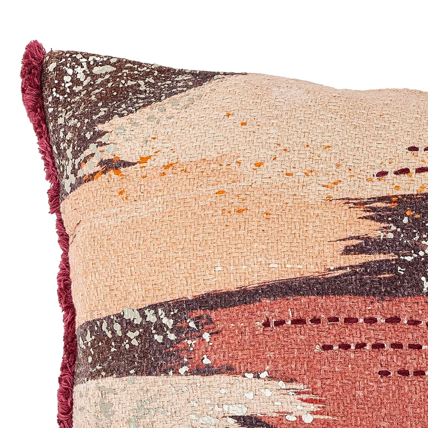 Bri Kissen, Braun, Baumwolle in Braun präsentiert im Onlineshop von KAQTU Design AG. Deko Kissen ist von Bloomingville
