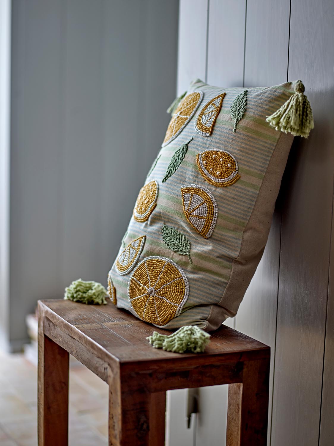 Lemon Kissen, Gelb, Baumwolle in Yellow präsentiert im Onlineshop von KAQTU Design AG. Deko Kissenbezug ist von Creative Collection