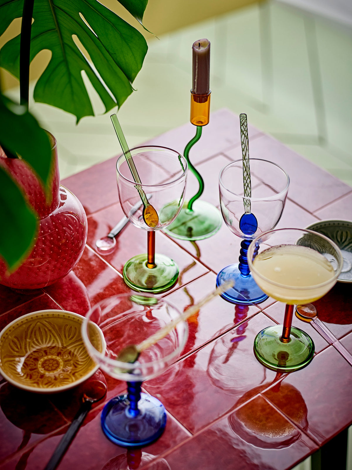 Noemi Cocktailglas, Blue, Glas in Blau präsentiert im Onlineshop von KAQTU Design AG. Cocktailgläser ist von Bloomingville