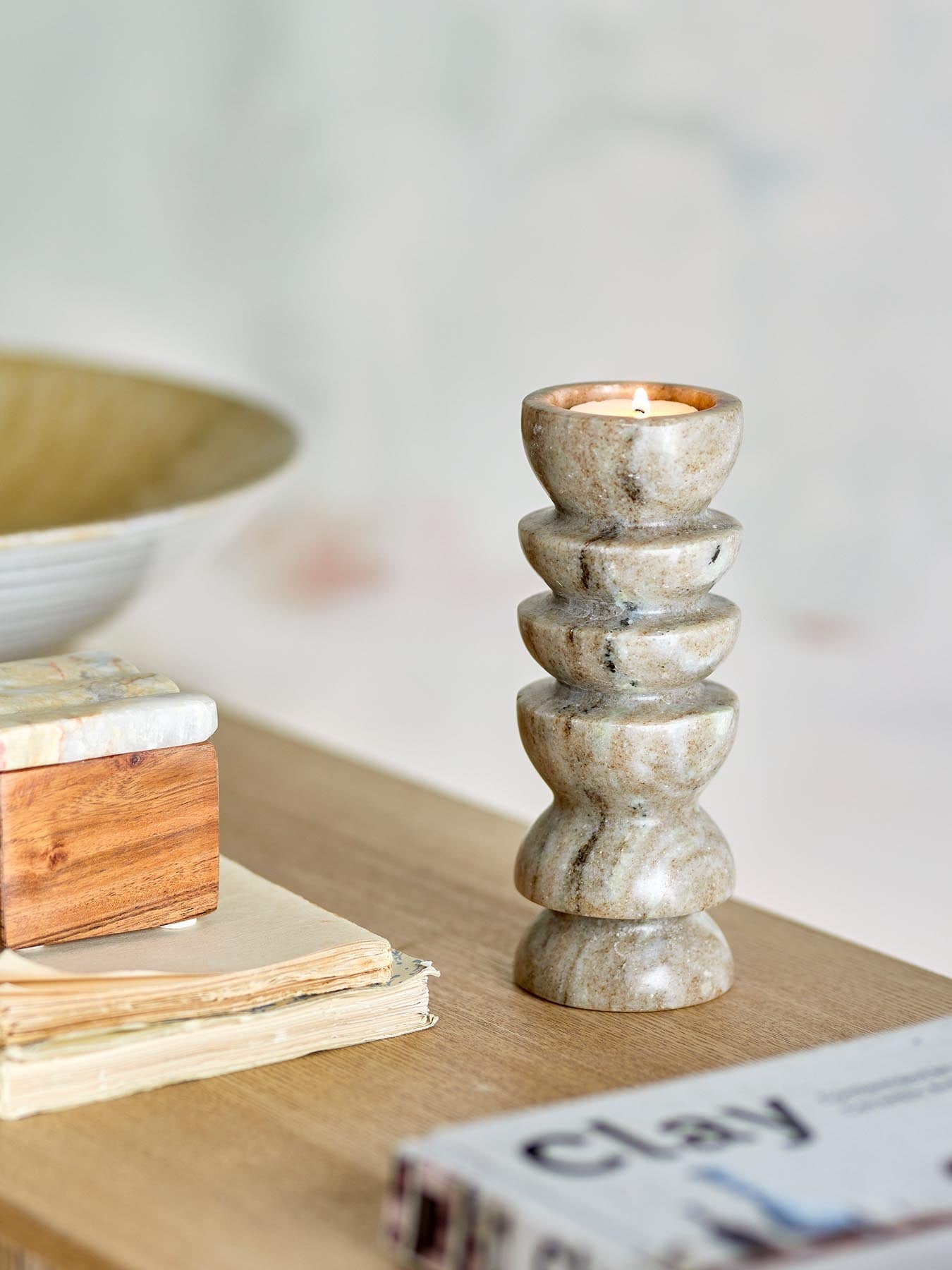 Tasya Teelichthalter, Natur, Marmor in Natur präsentiert im Onlineshop von KAQTU Design AG. Kerzenständer ist von Bloomingville