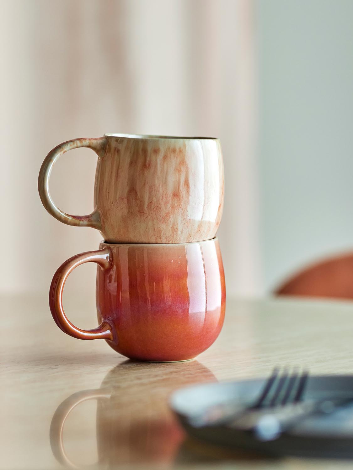 Roselyn Tasse, Rose, Steingut in Rose präsentiert im Onlineshop von KAQTU Design AG. Tasse ist von Bloomingville