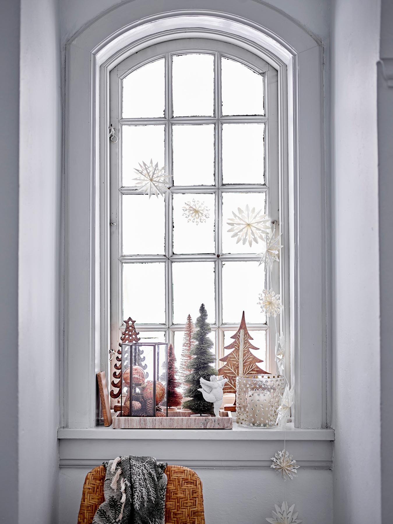 Bellac Garland, White, FSC® Mix, Carta