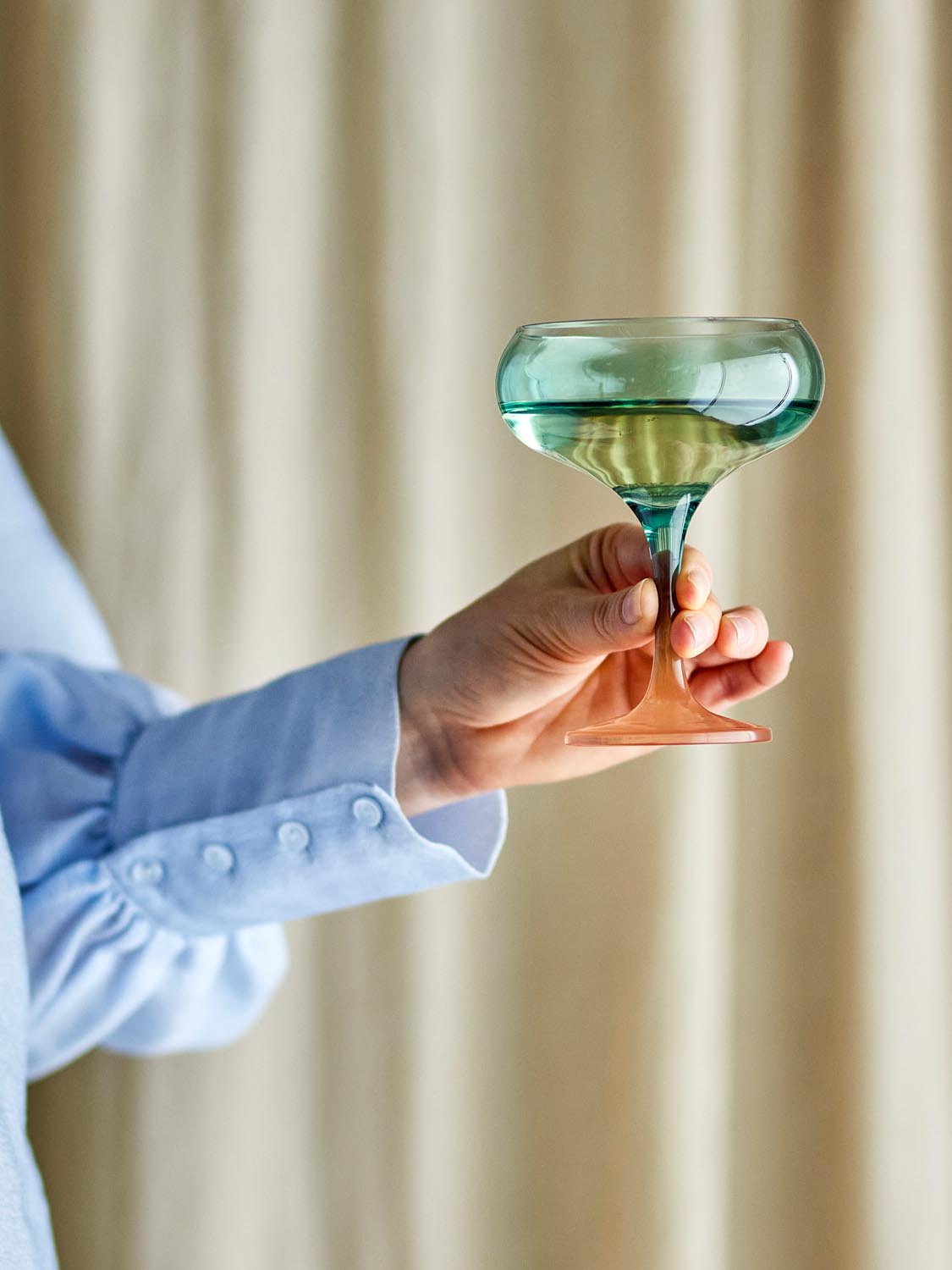 Signe Cocktailglas, Bunt, Glas in Multi präsentiert im Onlineshop von KAQTU Design AG. Glas ist von Bloomingville