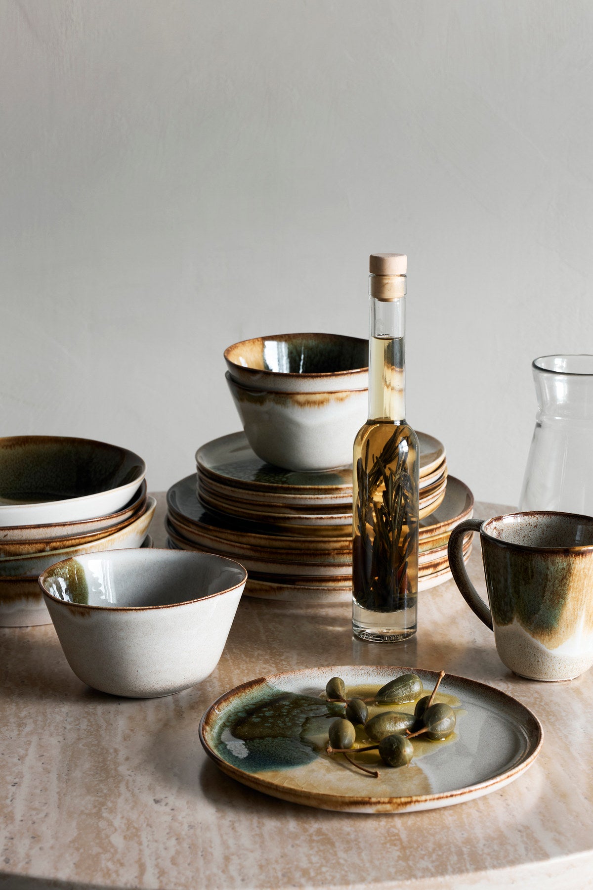 Jules Schale, Grün, Steingut in Green präsentiert im Onlineshop von KAQTU Design AG. Schale ist von Bloomingville