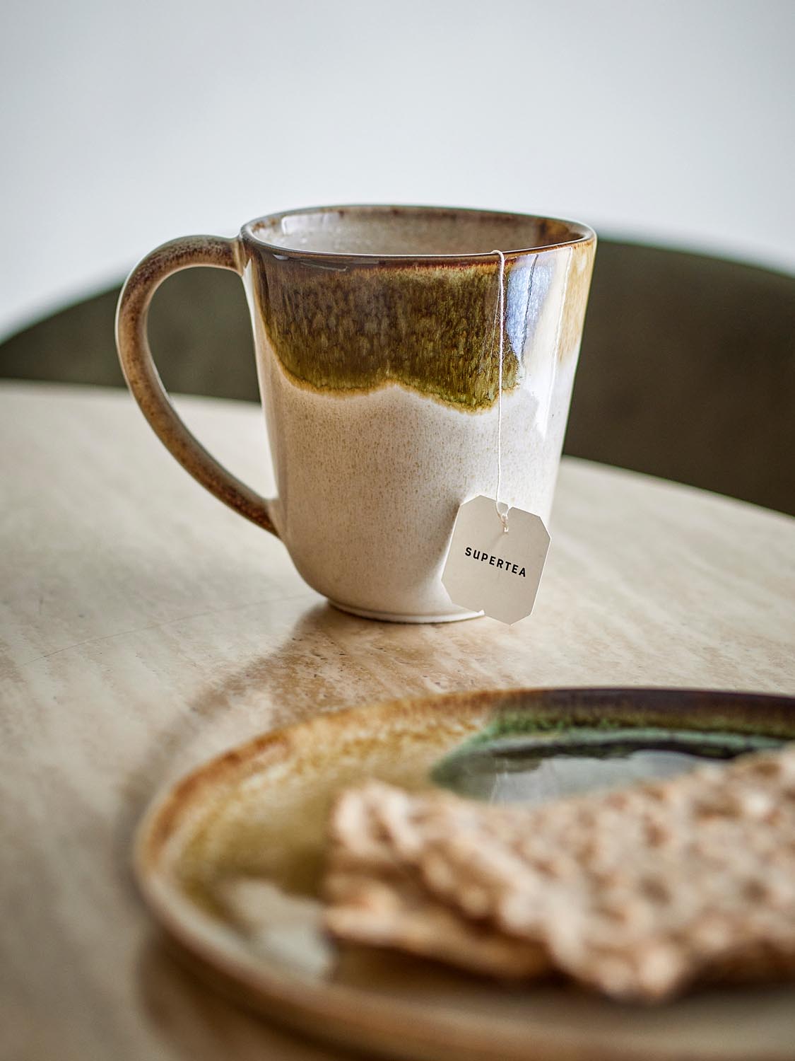Jules Becher, Grün, Steingut in Green präsentiert im Onlineshop von KAQTU Design AG. Tasse ist von Bloomingville