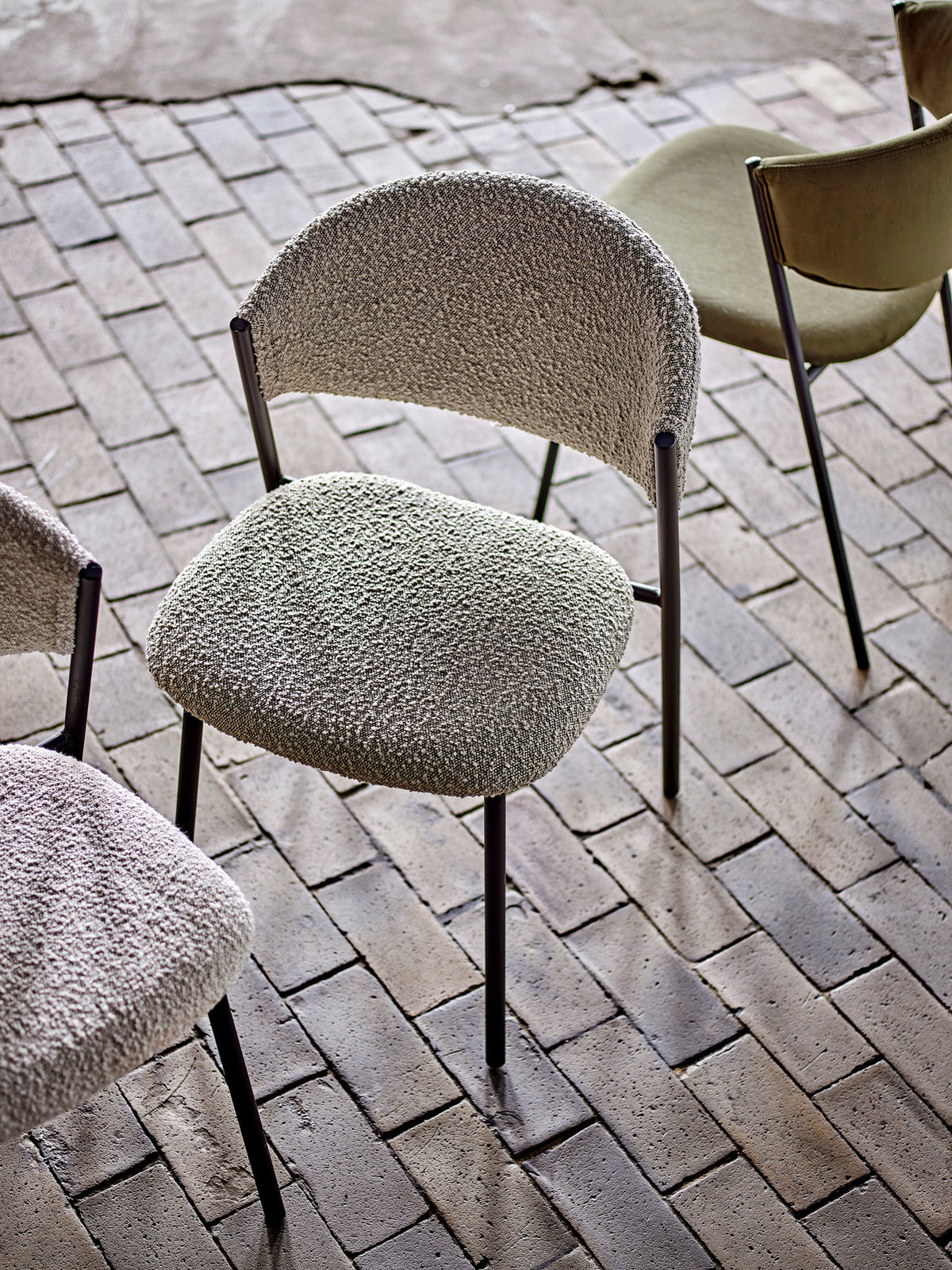 Marlo Esszimmerstuhl, Grau, Polyester in Grey präsentiert im Onlineshop von KAQTU Design AG. Stuhl ist von Bloomingville